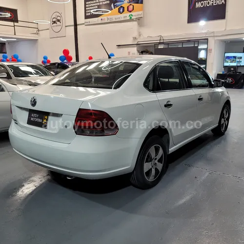Volkswagen Vento Comfortline, Modelo 2016 - Imagen 8