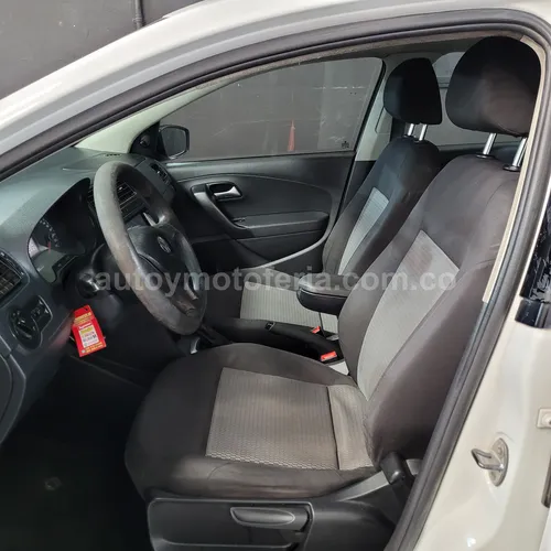 Volkswagen Vento Comfortline, Modelo 2016 - Imagen 6