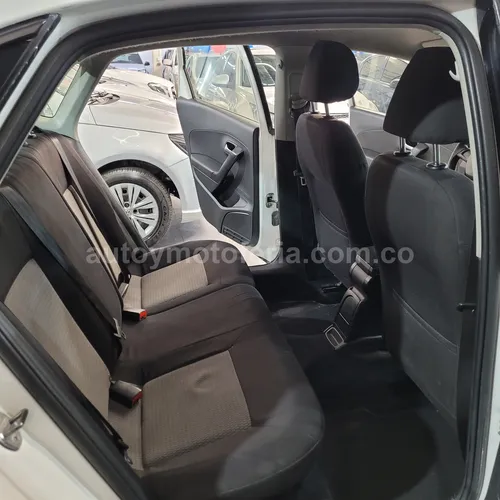 Volkswagen Vento Comfortline, Modelo 2016 - Imagen 10