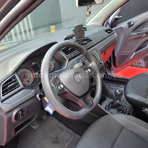 VOLKSWAGEN VOYAGE 2020