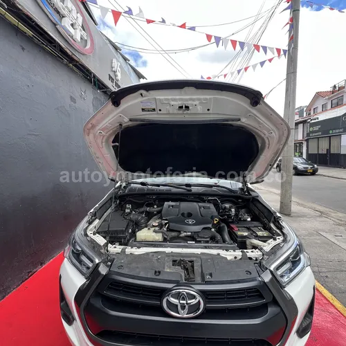 TOYOTA HILUX 2022 SALVAMENTO