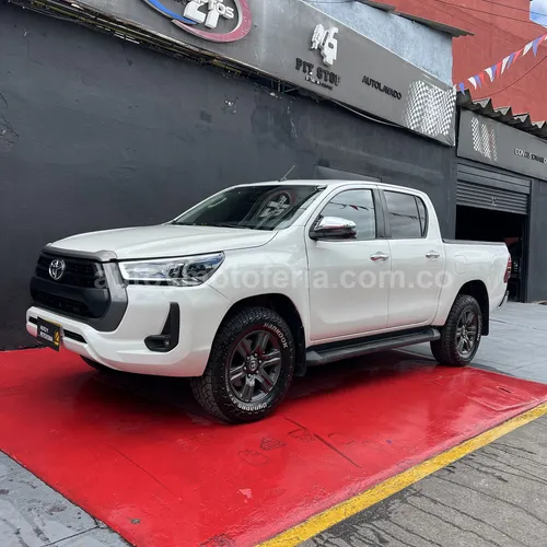 TOYOTA HILUX 2022 SALVAMENTO