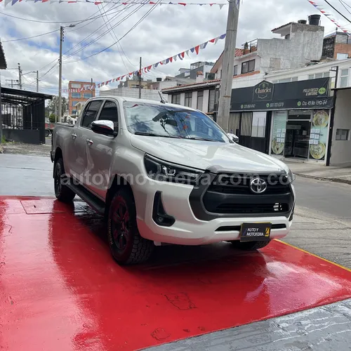 TOYOTA HILUX 2022 SALVAMENTO