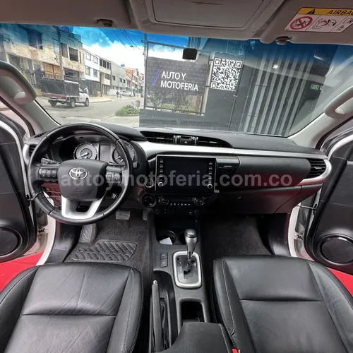 TOYOTA HILUX 2022 SALVAMENTO