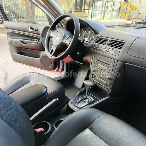 VOLKSWAGEN JETTA 2012 SALVAMENTO