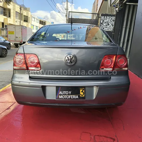 VOLKSWAGEN JETTA 2012 SALVAMENTO