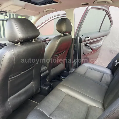 VOLKSWAGEN JETTA 2012 SALVAMENTO