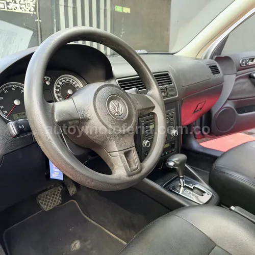 VOLKSWAGEN JETTA 2012 SALVAMENTO